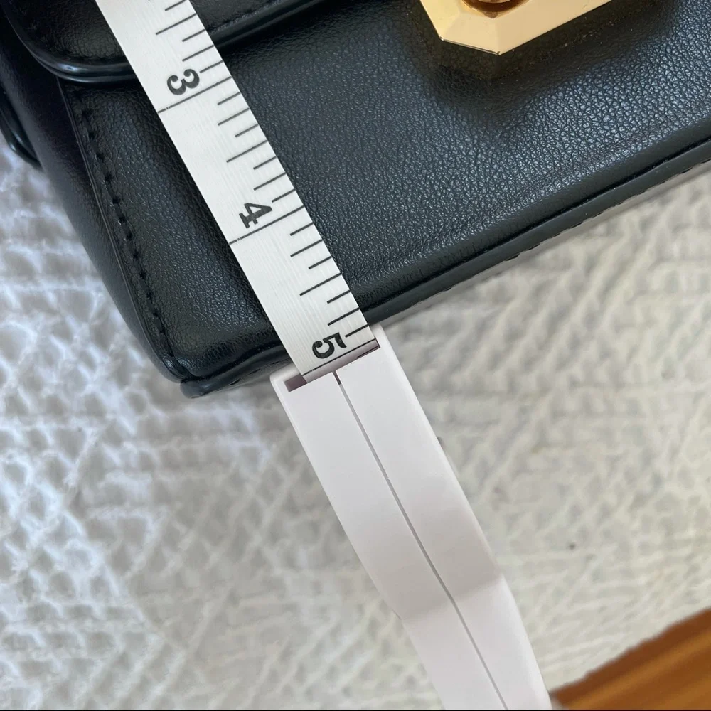 Chic Leather Purse - Picture 6 of 10